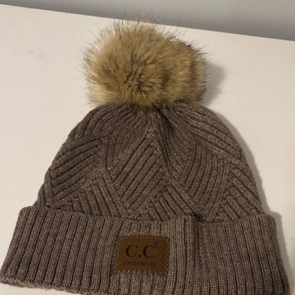 Women's Brown Knit Beanie with Pom-Pom